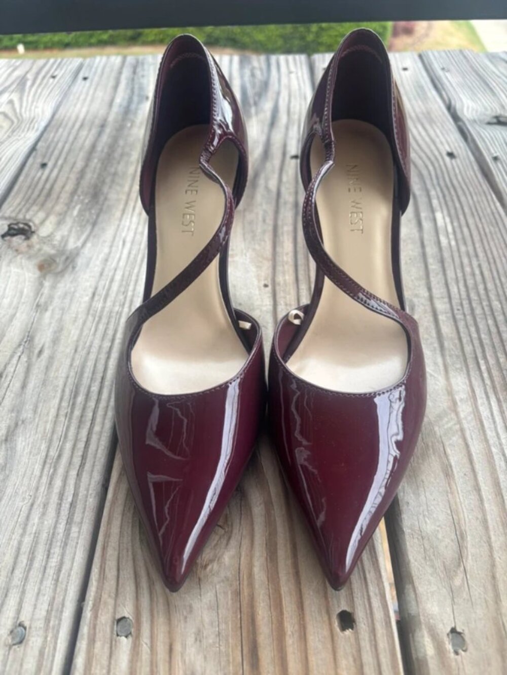 Nine West Burgundy Patent Pointed Toe Heels Gold Heel Size 8